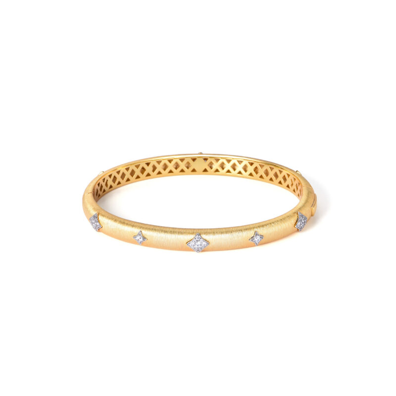 Etoilea™ – Palace Style Four-Pointed Star Bracelet | 925 Sterling Silver | Gold-Plated Brushed Finish - Image 4