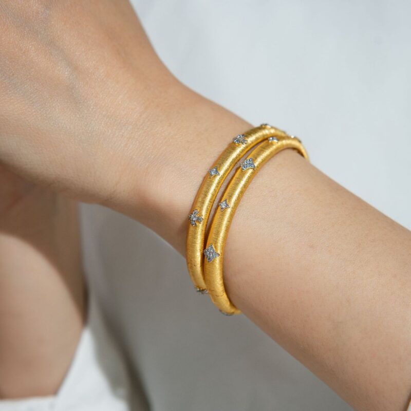 Etoilea™ – Palace Style Four-Pointed Star Bracelet | 925 Sterling Silver | Gold-Plated Brushed Finish - Image 5