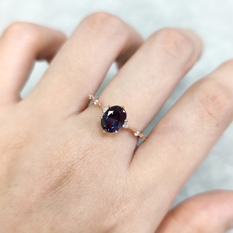 Lunelle™ – S925 Silver Alexandrite Ring | 6x8mm Oval Color-Changing Gem - Image 2